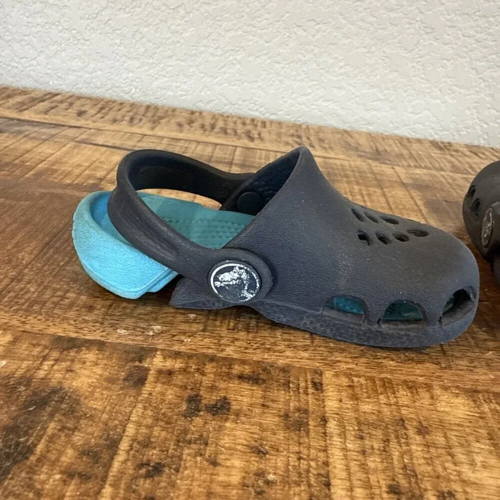 Crocs Baby ELECTRO Size C4 Infant/toddler Navy/Electric Blue SLIP  ON 4